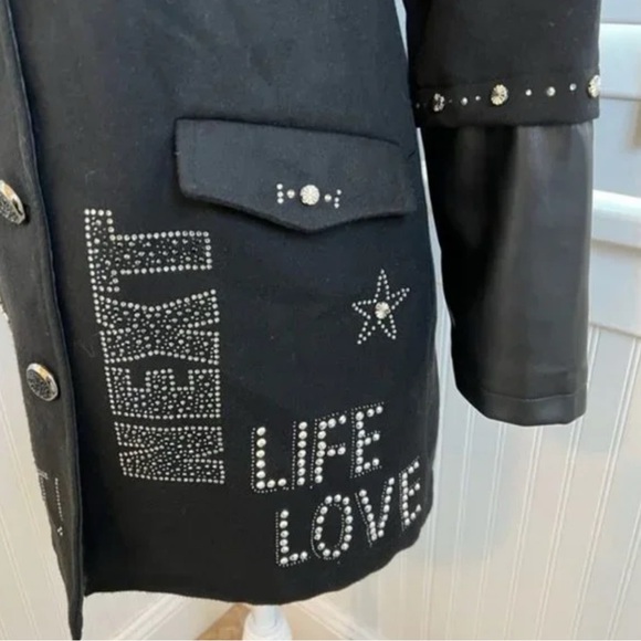 Tricotto Black Coat with Gray Faux Fur Accents - Picture 4 of 5